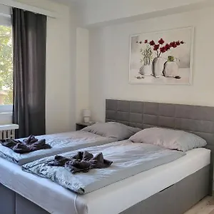 https://maruska-apartman.karlovyvary-hotels.com